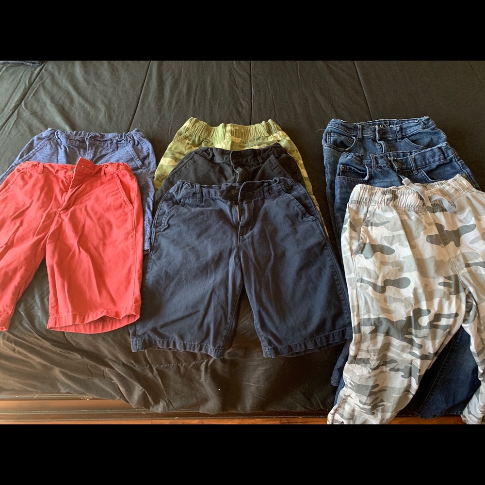Boys Gently used Children’s Place Bottoms